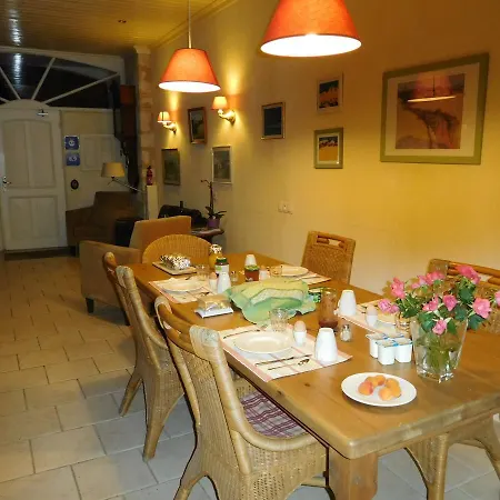 Panzió Les Bellesvues, Gites & Chalet Mérignac