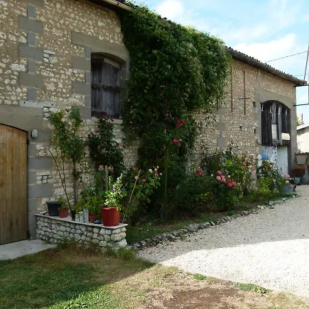 Les Bellesvues, Gites & Chalet Bed & Breakfast Merignac (Charente-Maritime)