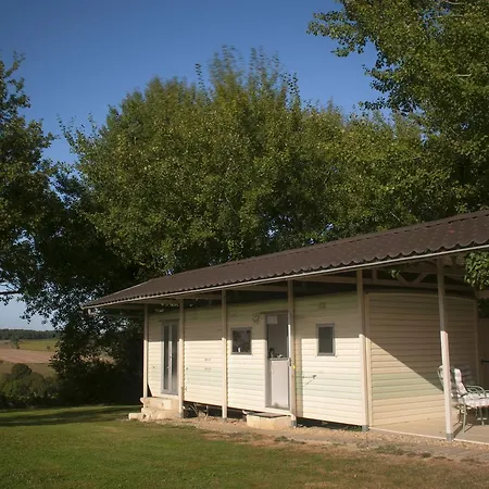 Les Bellesvues, Gites & Chalet Panzió Mérignac